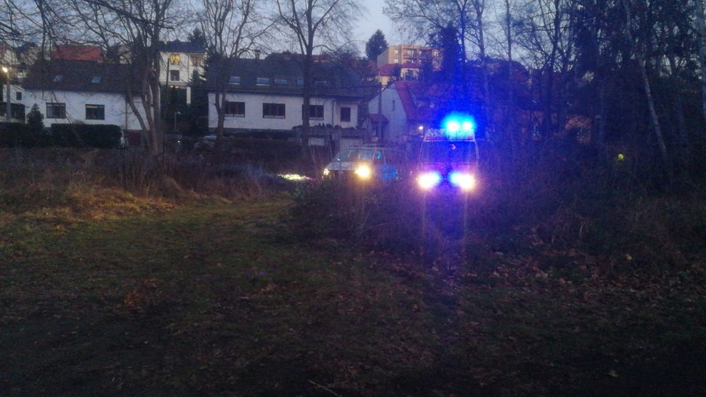 Auto sjelo do řeky - Vrané nad Vltavou