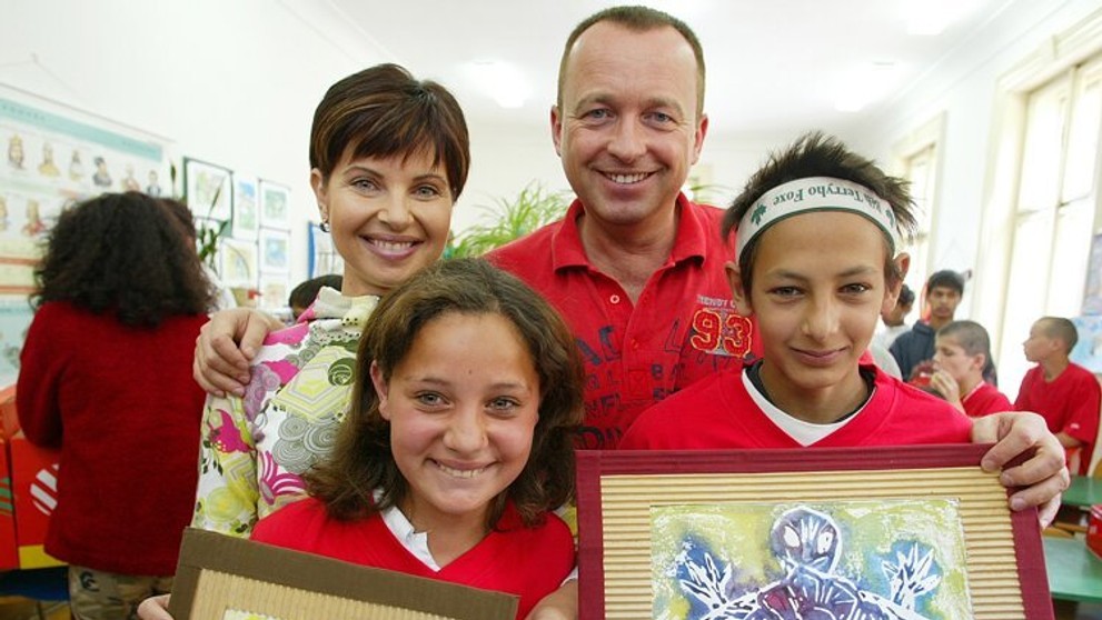 Na oplátku dostali Karel Voříšek a Markéta Fialová od dětí obrázky. 
