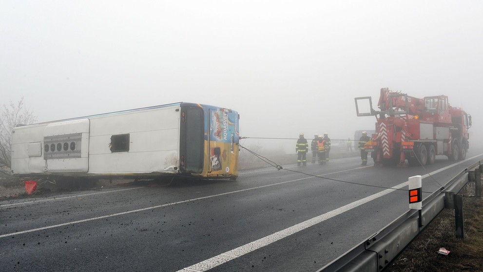 Nehoda autobusu s dětmi u Panenského Týnce - 8
