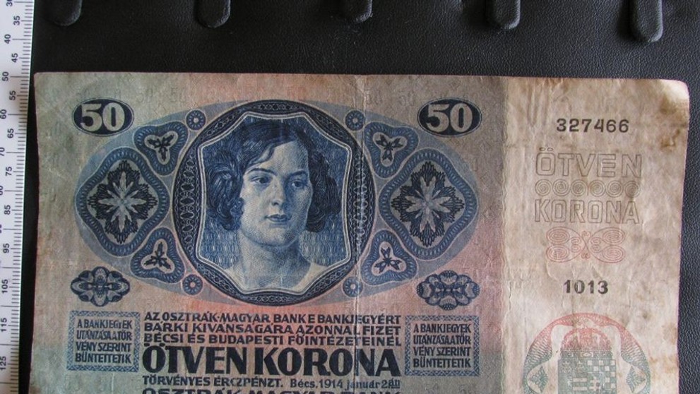 Policie hledá majitele ukradených věcí - mince a bankovky - 24