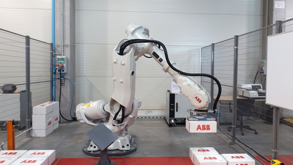 Průmyslové roboty ABB Robotika - 2
