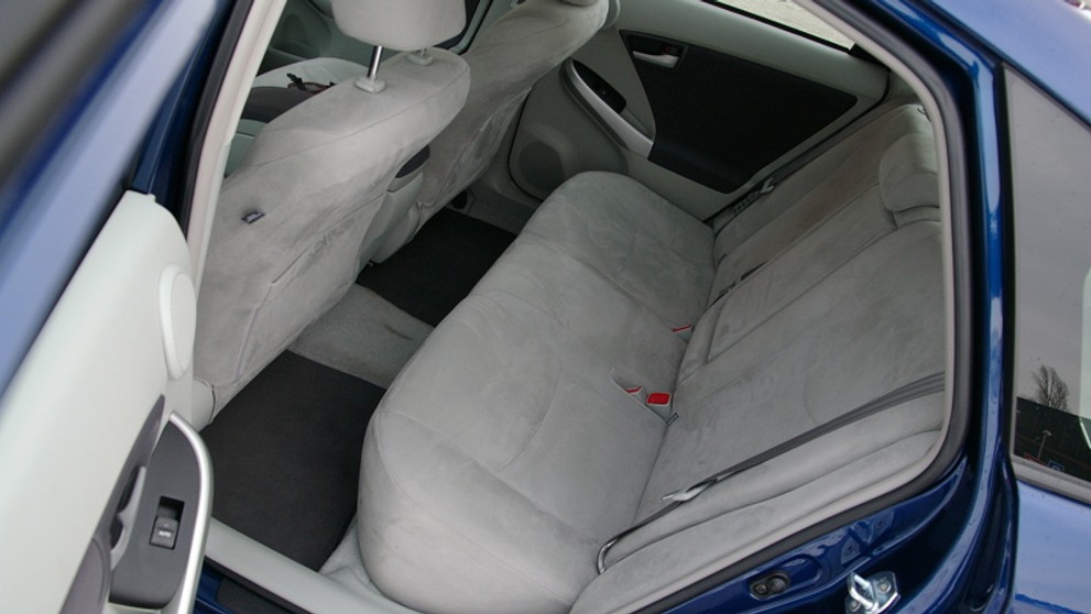 Toyota Prius-4