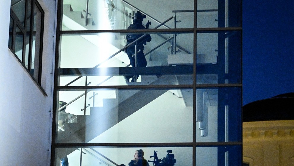 Student ve Švédsku ubodal ve škole dvě ženy (2)