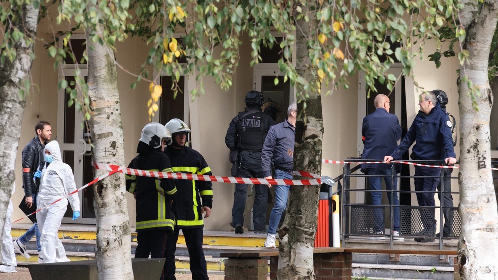 Gymnázium v Arrasu, kde se odehrála vražda, 13. 10. 2023 (2)