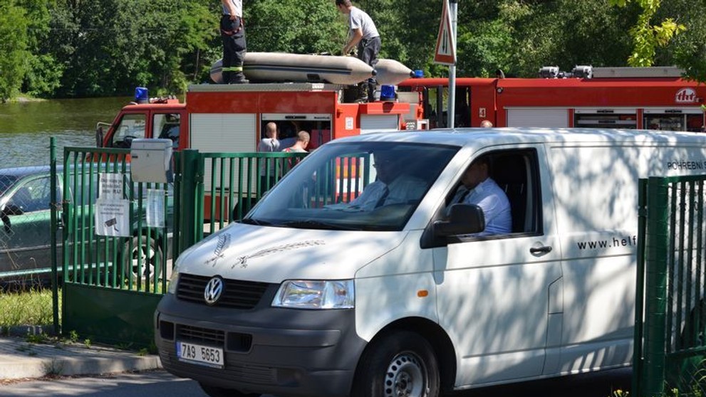 Na hladině Šeberáku našli mrtvou holčičku - 4