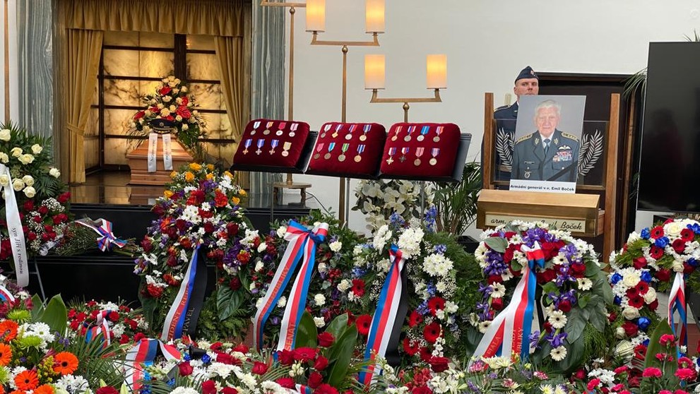 Poslední rozloučení s Emilem Bočkem (2)