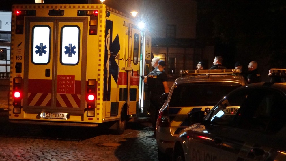 Policejním vyjednavačkám se podařilo muže přesvědčit, aby se vzdal