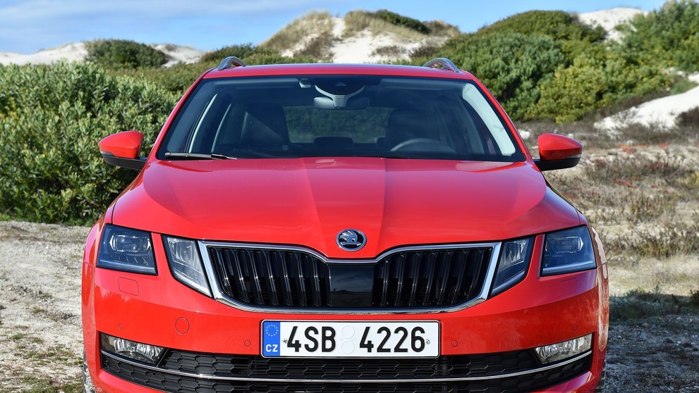 9. místo: Škoda Octavia (benzín). Skóre: 95,5 % Nejčastější problém: Převodovka/spojka.