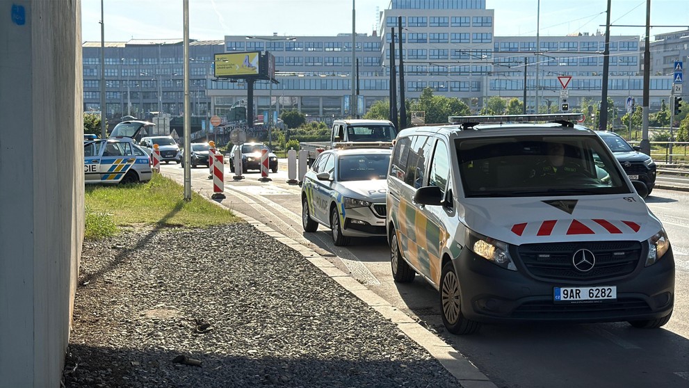 Nález těla neznámého muže ve Vltavě u nábřeží Kapitána Jaroše (3)