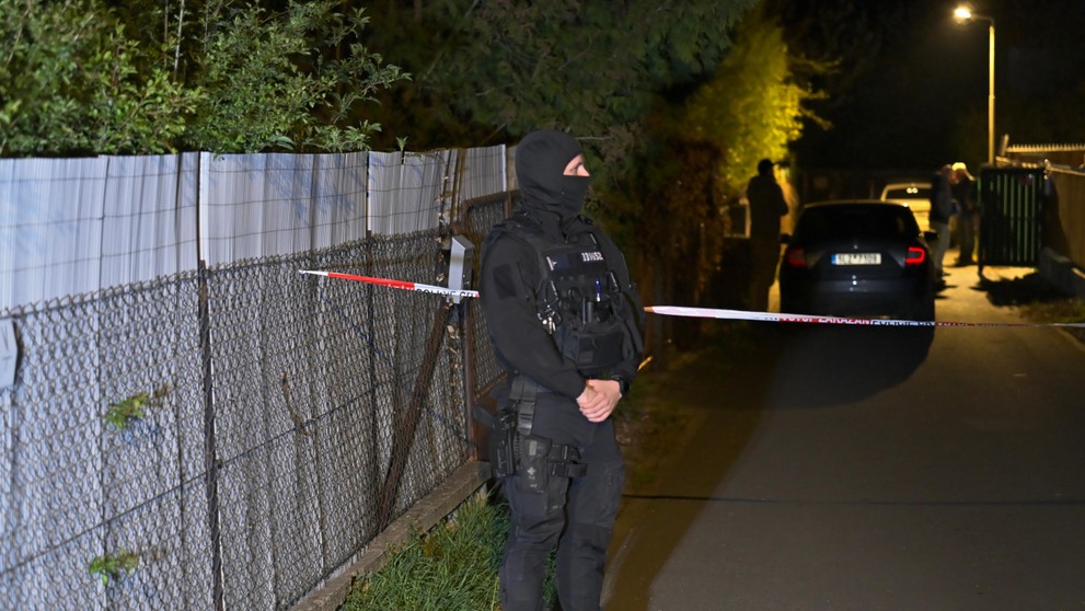 Zásah policie v Šestajovicích