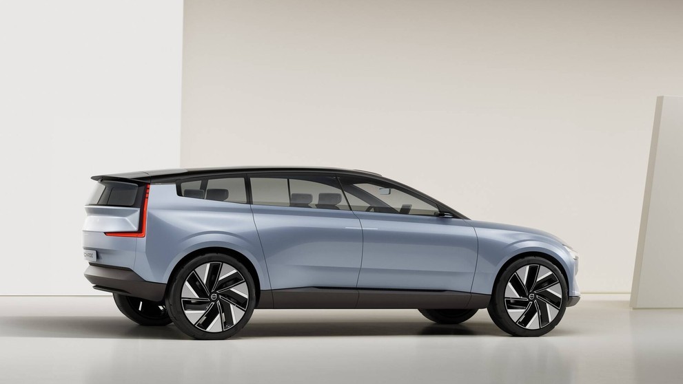 Koncept Volvo Recharge a unikátní technologie "laserových očí"