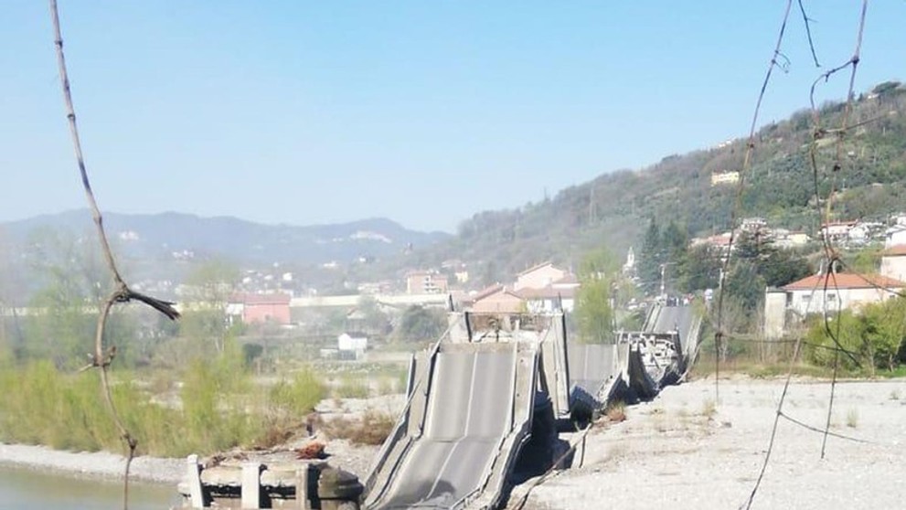 Zřícený most na severu Itálie - 3