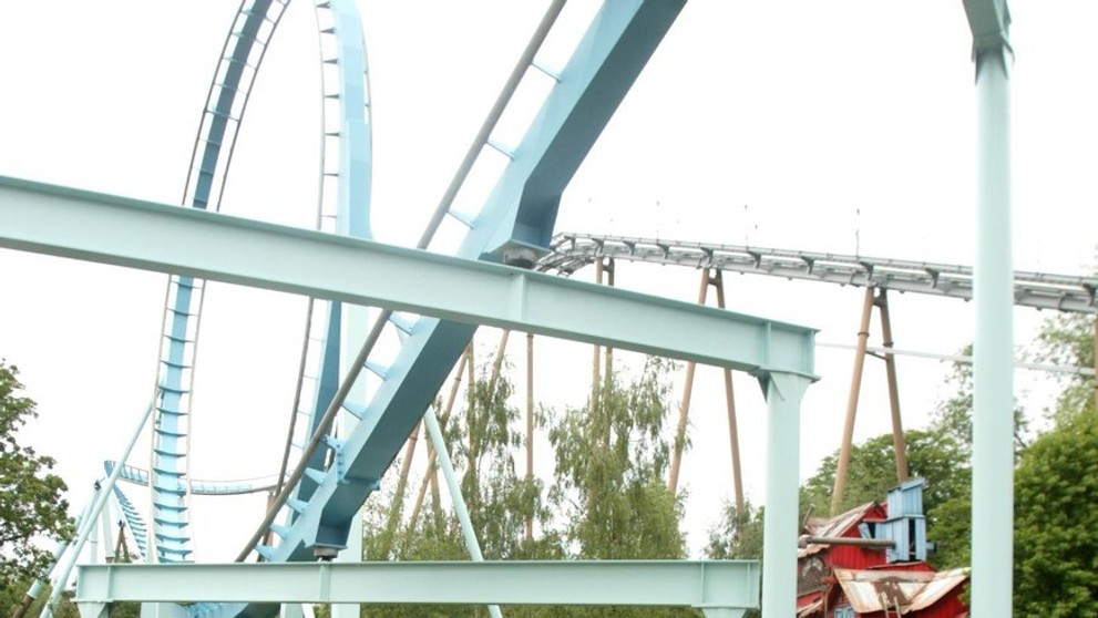 V zábavním parku Drayton Manor zemřela dívka, poté co spadle z atrakce do vody - 1