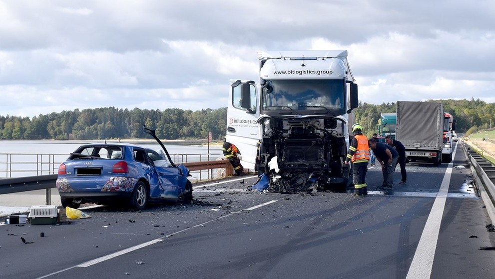 Smrtelná nehoda na hrázi jesenické přehrady u Chebu - 4