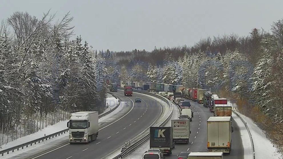 Kolona na D1 - 93,6 km