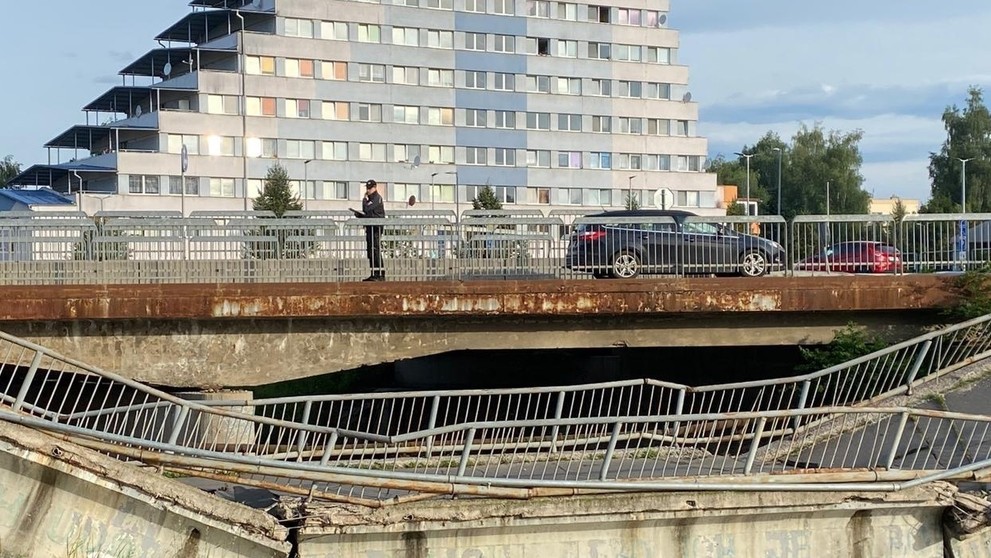 Ve Spišské Nové Vsi se propadl most - 4