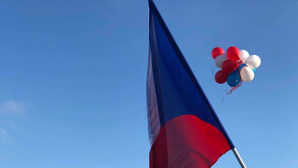 Na Letné protestuje přes 200 tisíc lidí - 14