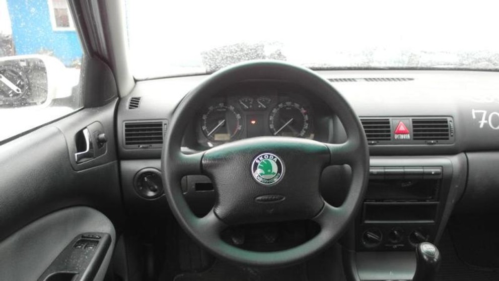 Škoda Octavia 2,0 Ambiente - 4
