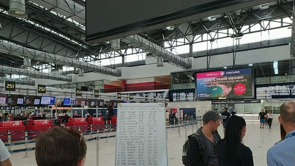Obří výpadek na pražském letišti (2)
