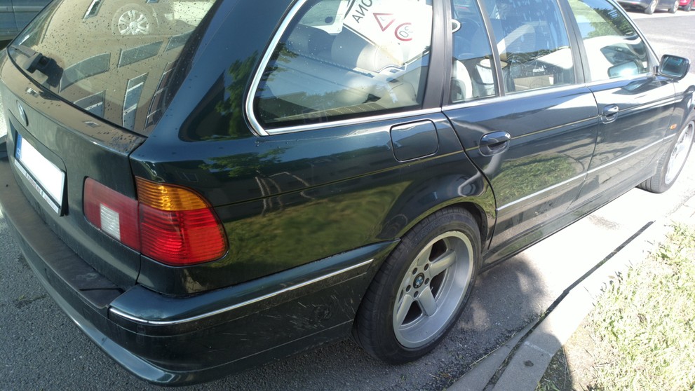 Špatně zaparkované auto - 3