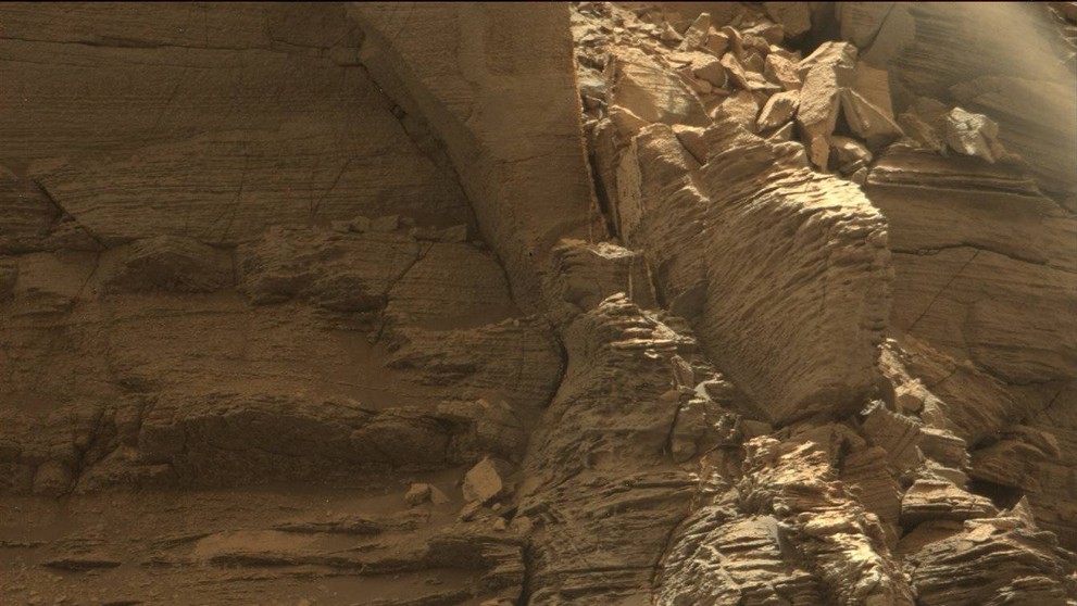 Písečné formace u Mount Sharp na Marsu