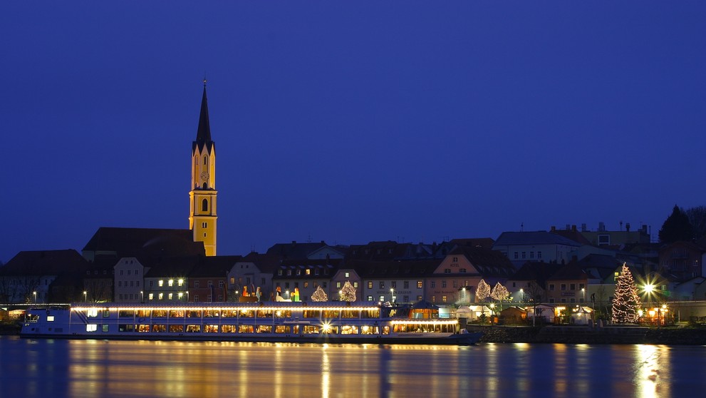 Nejzajímavější vánoční trhy v Evropě - Plovoucí adventní trhy – Vilshofen an der Donau, Německo