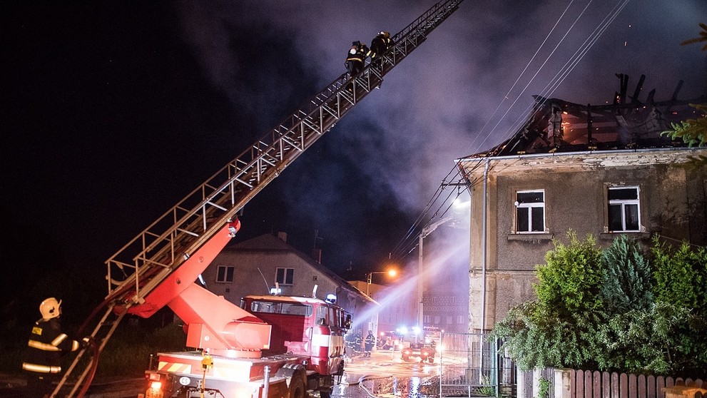 Požár v Jiříkově na Děčínsku zničil obytný dům - 3