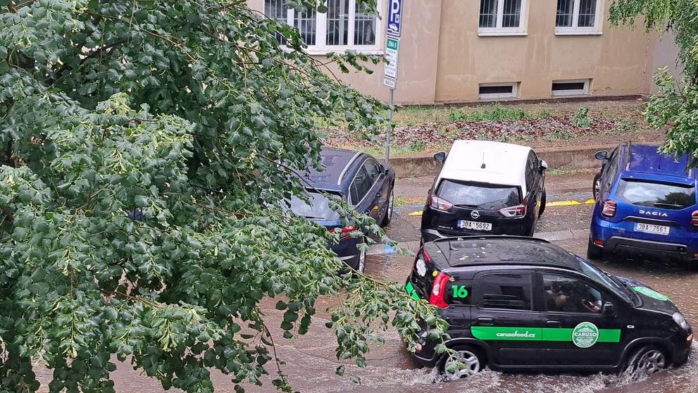 Průtrž mračen v Brně