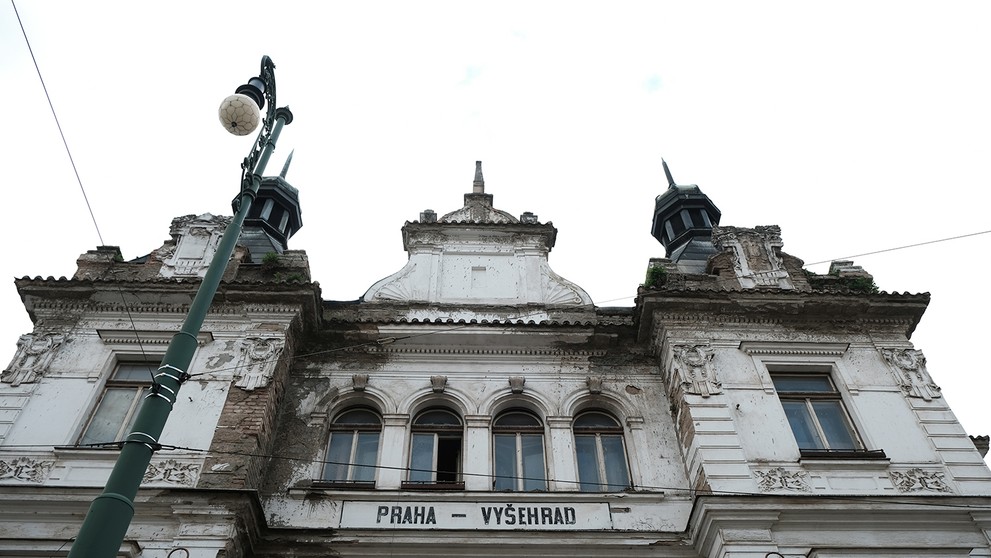 Nádraží Vyšehrad v Praze chátrá - 19