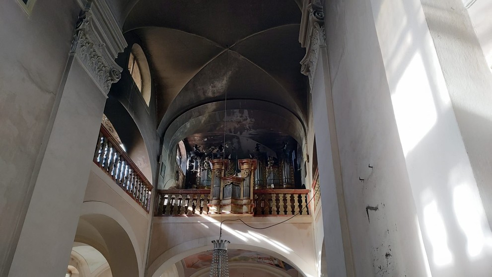 Požár kostela na náměstí v Chlumu u Třeboně (2)