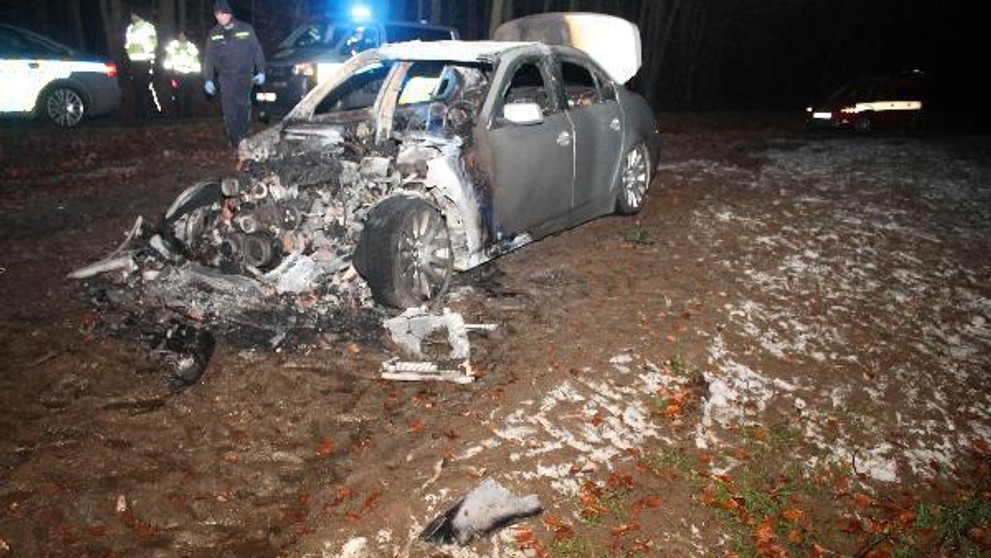 Hořící auto po smrtelné nehodě v Brně - 3