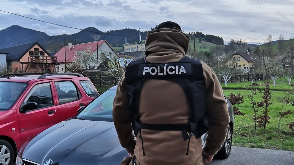 Slovenská policie zadržela Češku, měla pašovat migranty - 4