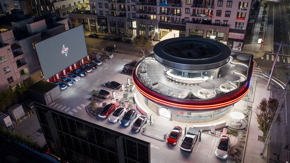 Tesla Diner v Los Angeles