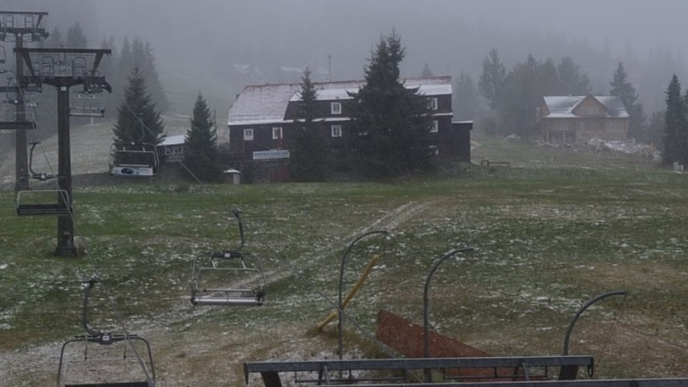 První sníh - Pec pod Sněžkou