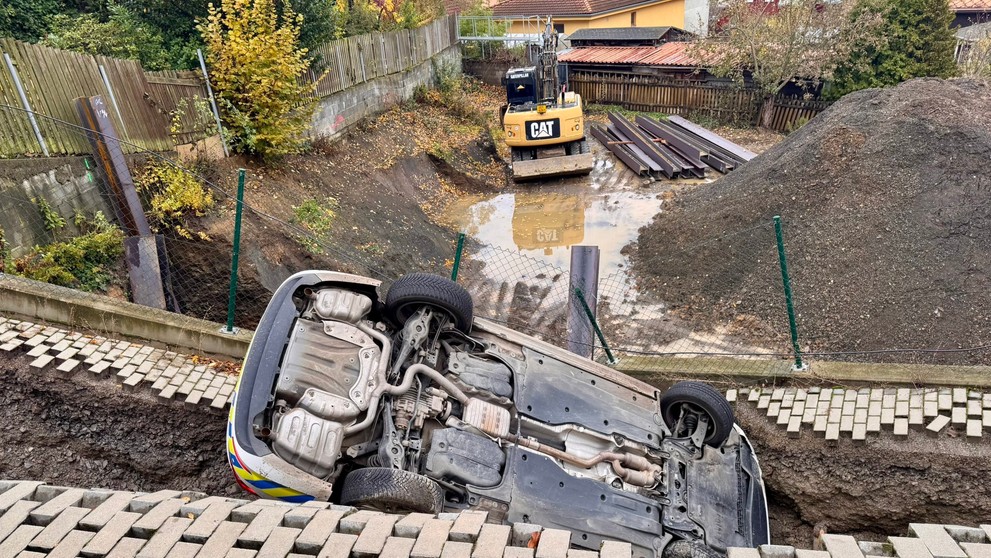 Sesuv svahu a vozovky