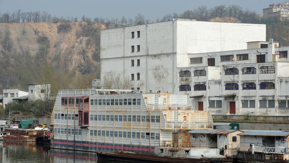 Opuštěný botel v pražské Libni - 9