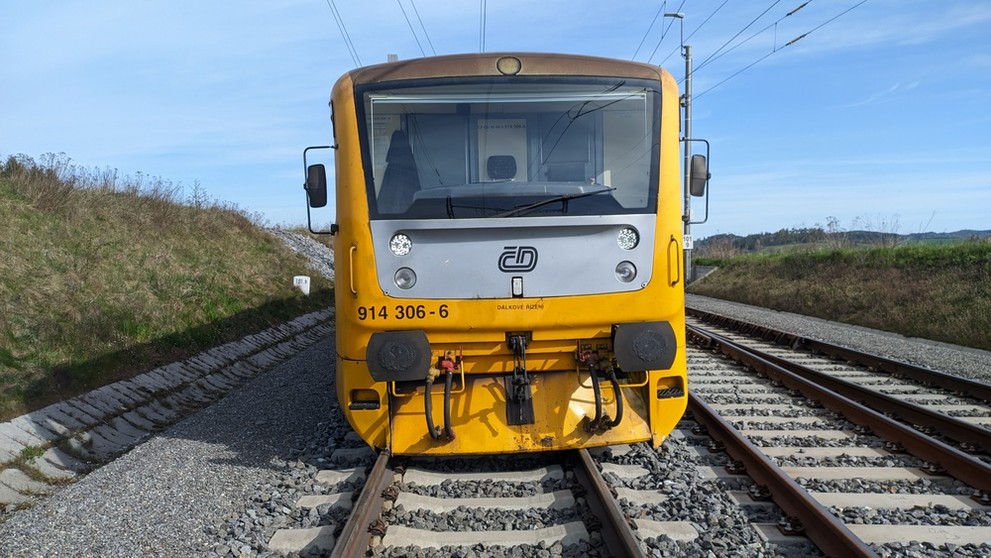 Nedovolená jízda osobního vlaku v Červeném Újezdu