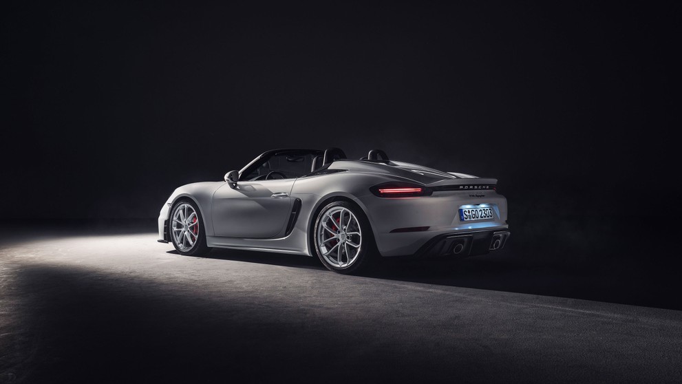Porsche 718 Spyder - 17