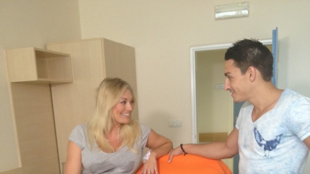 Lucie Borhyová a Michal Hrdlička s malou Lindou