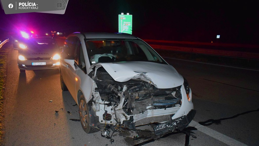 Auto, které srazilo u Košic medvěda
