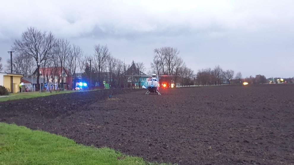Na Mělnicku auto na přechodě srazilo školačku - 4