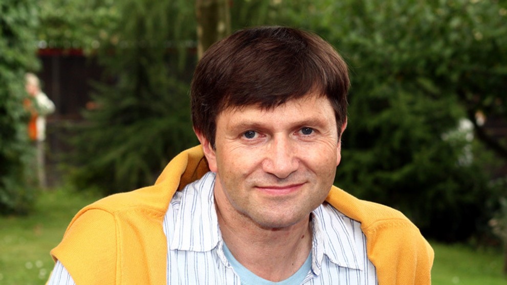 Místo v životě II - Jan Hrušínský jako mstivý právník Janata. 