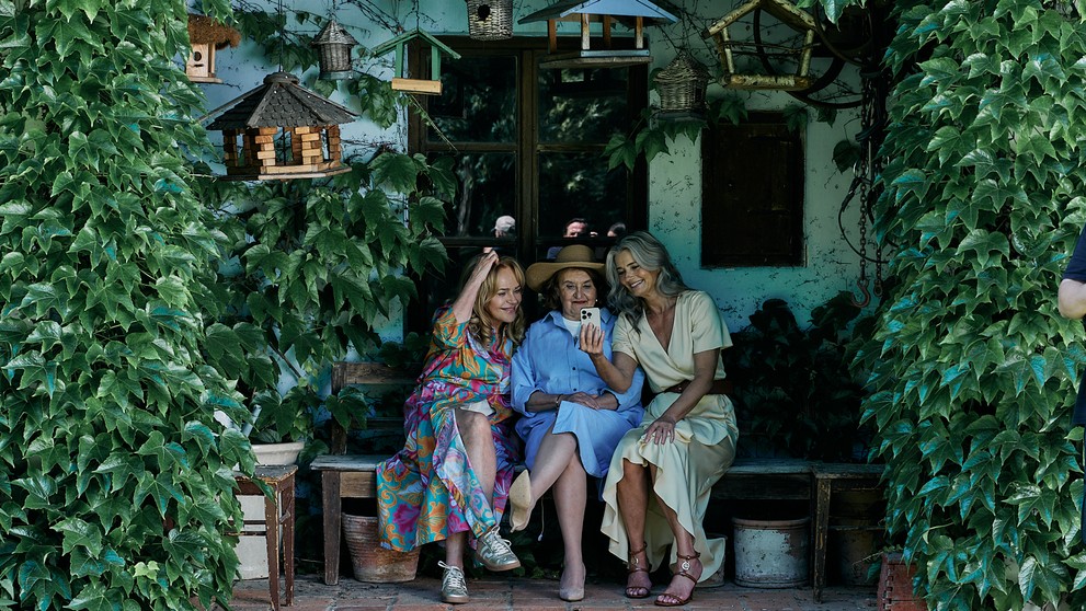 Bardotky - Dagmar Havlová Veškrnová, Eva Holubová a Pavlína Pořízková jako nejlepší kamarádky Meda, Iva a Valerie
