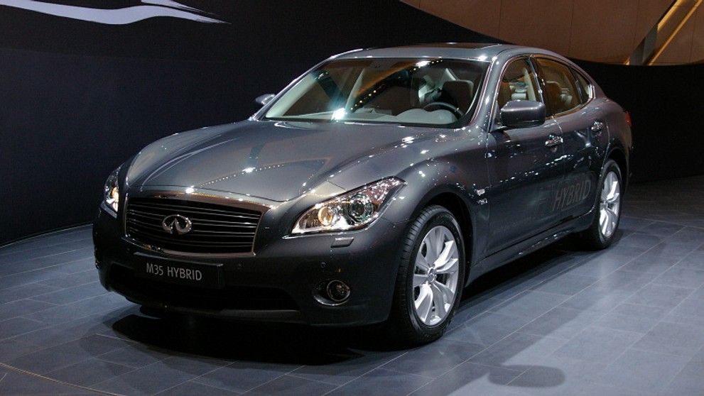 Infiniti M37-3