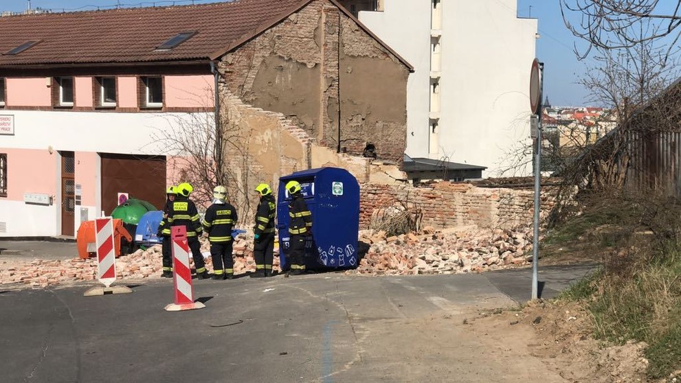 V Praze 5 se zřítila zeď domu - 5
