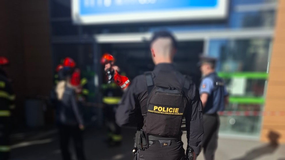 Evakuace obchodního centra ve Zlíně