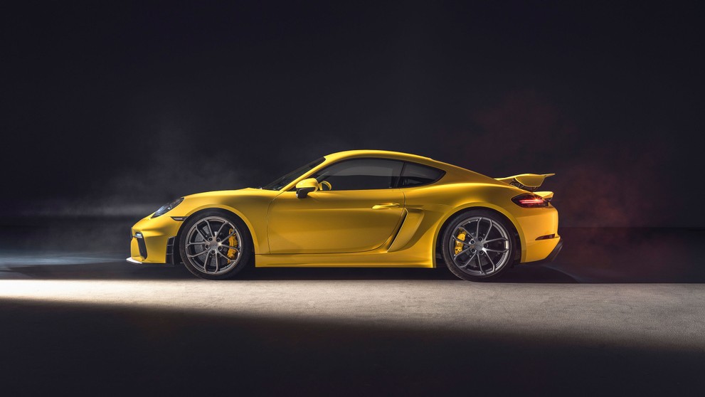 Porsche 718 Cayman GT4 - 20