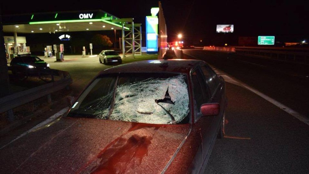 Chodec na Slovensku přebíhal silnici, zabila ho přijíždějící auta - 3