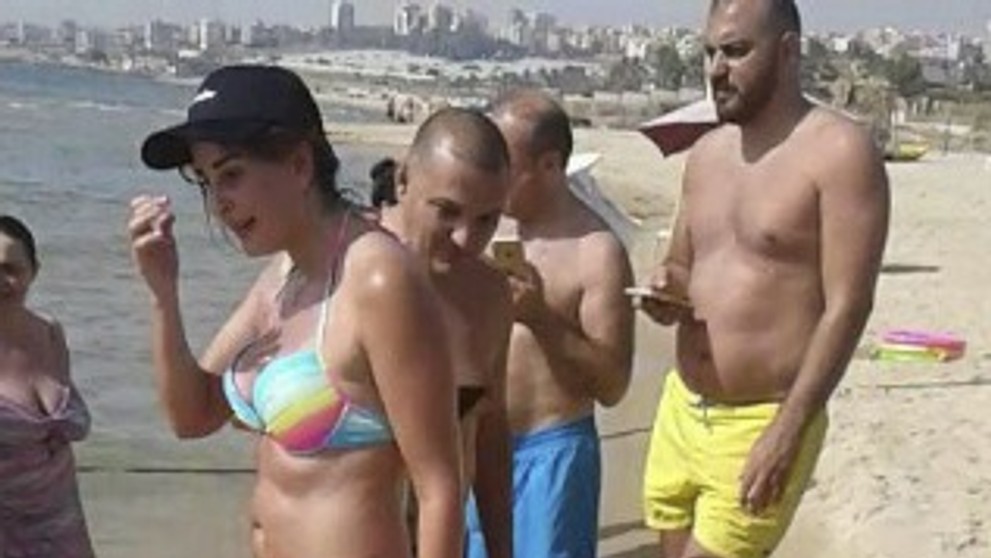 Lidé málem zabili želvu kvůli selfie - 3