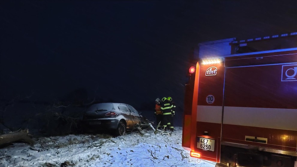 Komplikace kvůli počasí v Pardubickém kraji (2)